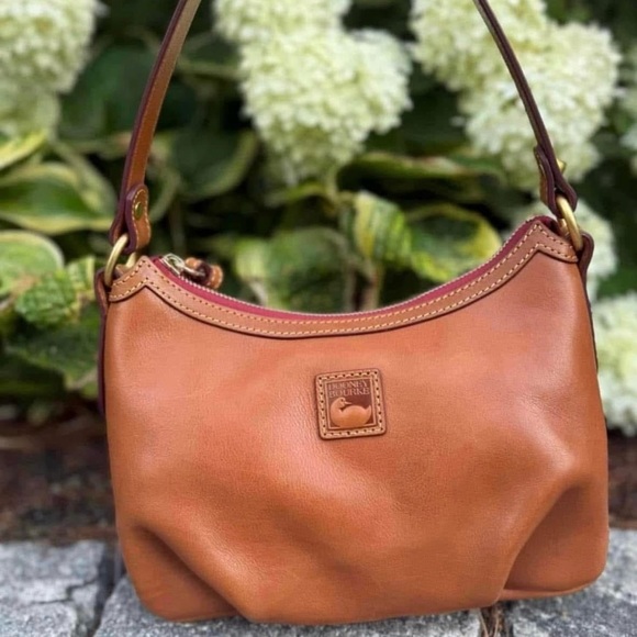 Dooney & Bourke NWT Florentine PouchetteRetail $328